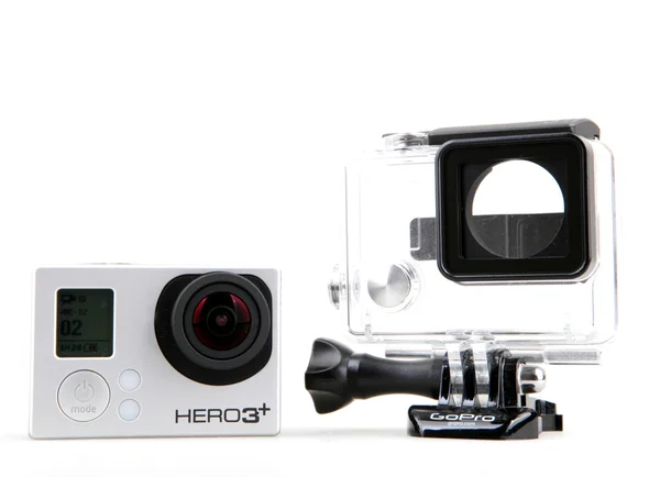 AYTOS, BULGÁRIA - OUTUBRO 15, 2014: GoPro HERO3 Black Edition isolado sobre fundo branco. GoPro é uma marca de câmeras pessoais de alta definição, muitas vezes usado em fotografia de vídeo de ação extrema . — Fotografia de Stock