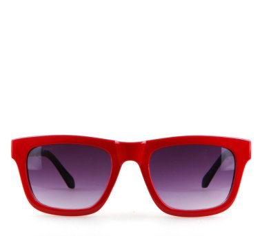 Beyaz arkaplanda izole edilmiş güneş gözlükleri