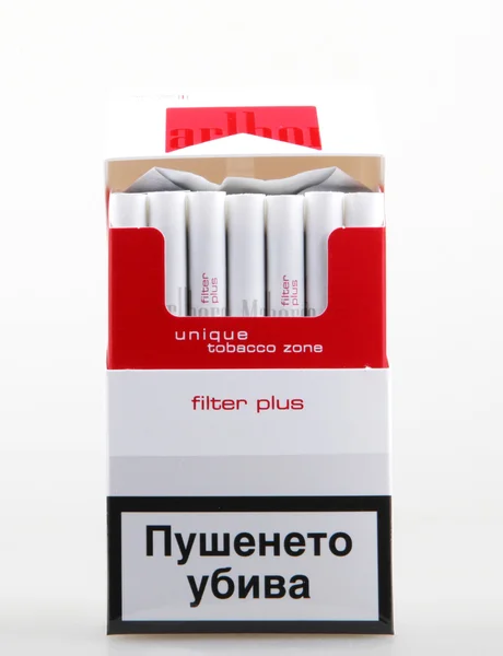 Krabičku cigaret Marlboro, vyrobené společností Philip Morris.. — Stock fotografie