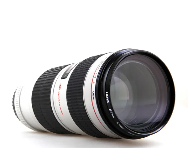 Canon Ef 70-200mm f4l Usm objektiv izolované na bílém. — Stock fotografie