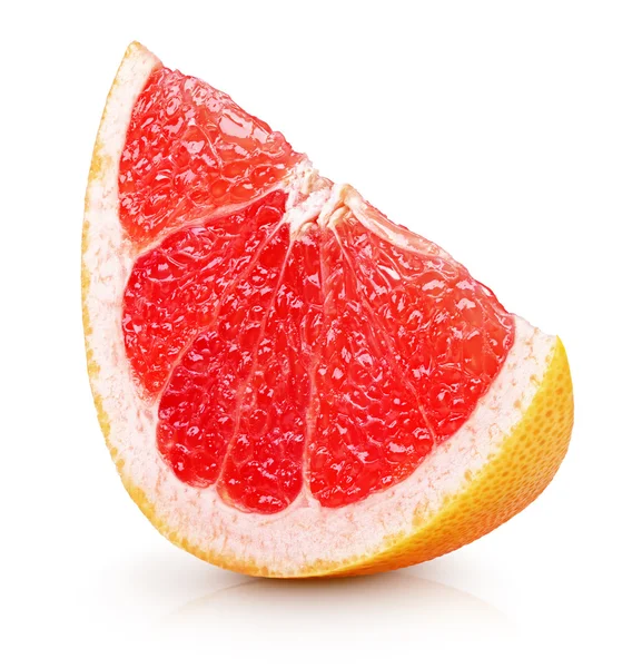 Greyfurt narenciye meyve üzerinde beyaz izole dilim — Stok fotoğraf