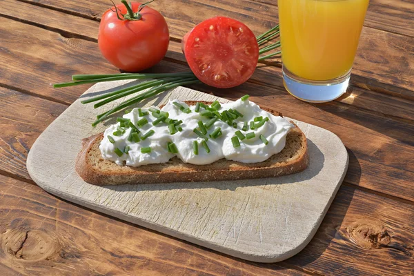 Hälsosam frukost med quark bröd — Stockfoto