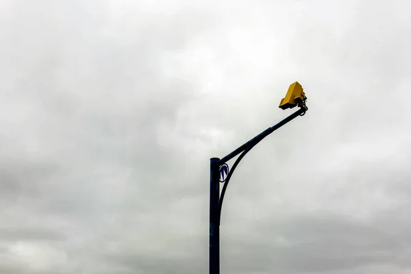 Gemiddelde Snelheidscamera Britse Snelweg Boven Bewolkte Lucht — Stockfoto