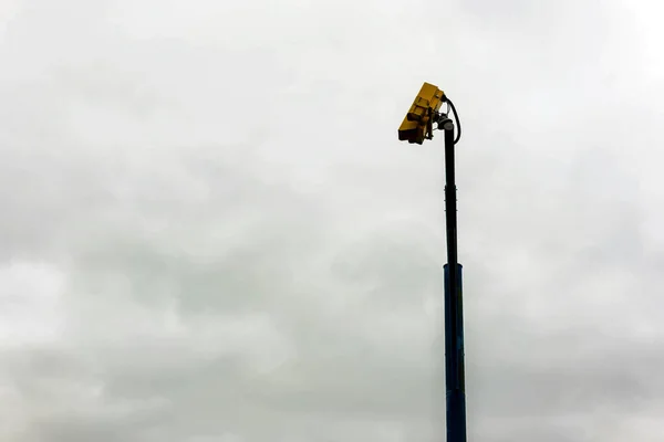 Cámara Velocidad Media Autopista Del Reino Unido Sobre Cielo Nublado — Foto de Stock