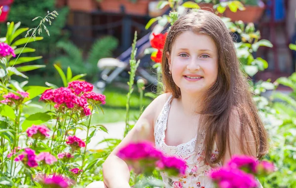 Retrato de menina de 10 anos — Fotografia de Stock