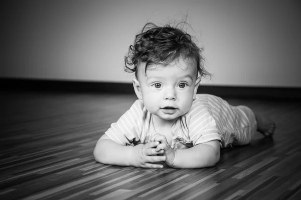 Niño de 7 meses — Foto de Stock