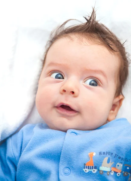 2 개월 된 아기 집에서 — 스톡 사진