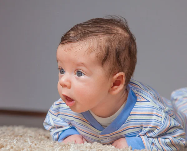 自宅での男の赤ちゃん — ストック写真