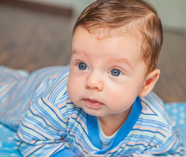 Bambino a casa — Foto Stock