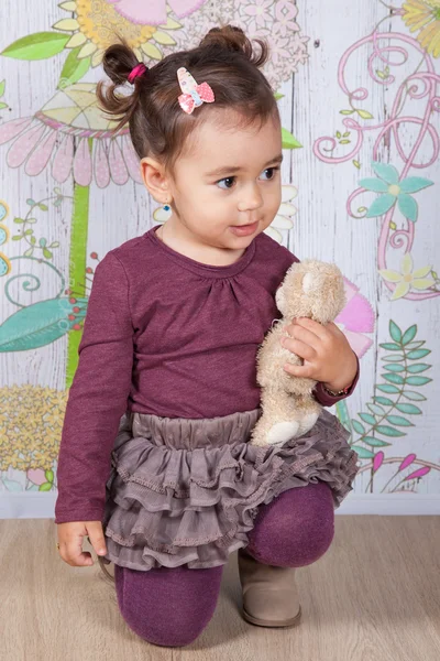 1 and a half year old baby girl indoor — Stock Photo, Image