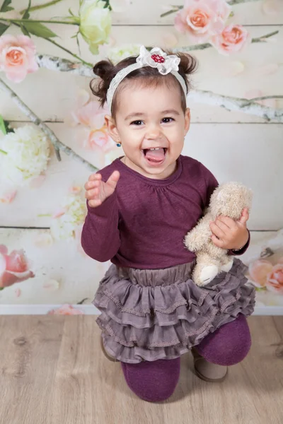 1 and a half year old baby girl indoor — Stock Photo, Image