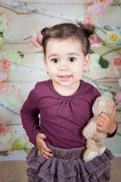 1 and a half year old baby girl indoor — Stock Photo, Image