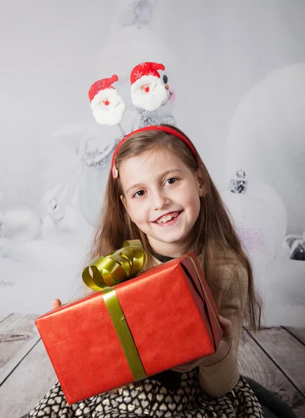 8 éves lány, karácsonyi portré — Stock Fotó