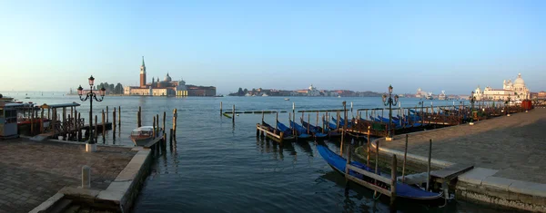 Gondeln auf dem Canal Grande — Stockfoto