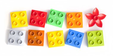 oyuncak renkli plastik blokları