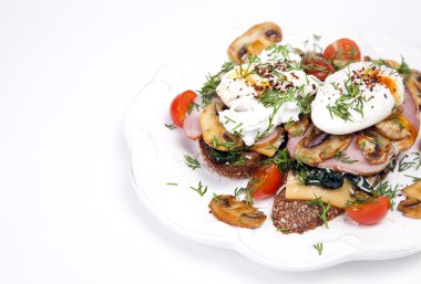 Haşlanmış yumurtalı sandviç