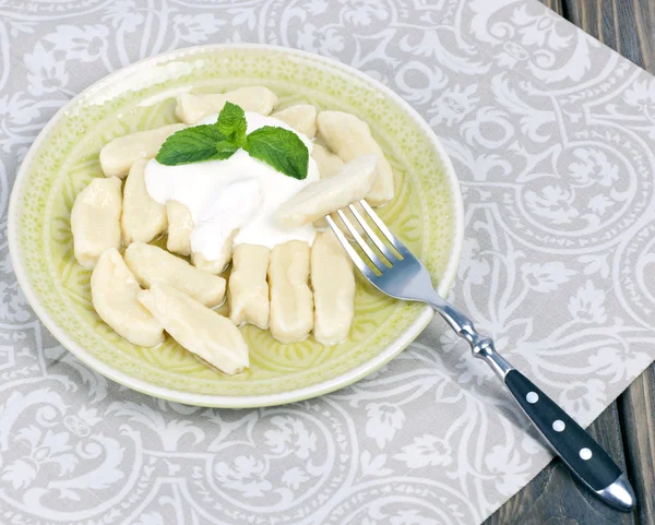 Gnocchi su un piatto — Foto Stock