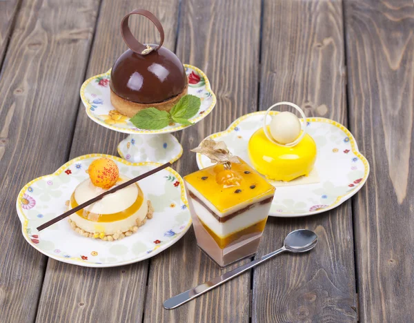 Limões delicioso bolo de chocolate — Fotografia de Stock