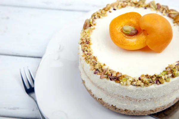 Pastel de queso con albaricoques — Foto de Stock