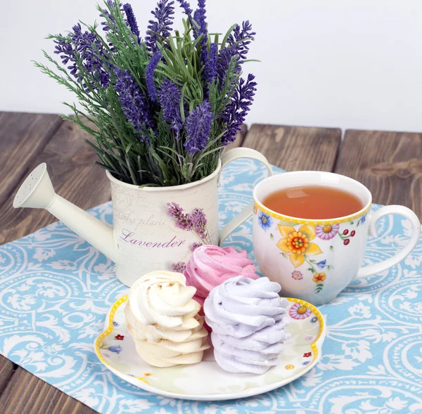 Lemon tea and marshmallow — Stock Photo, Image