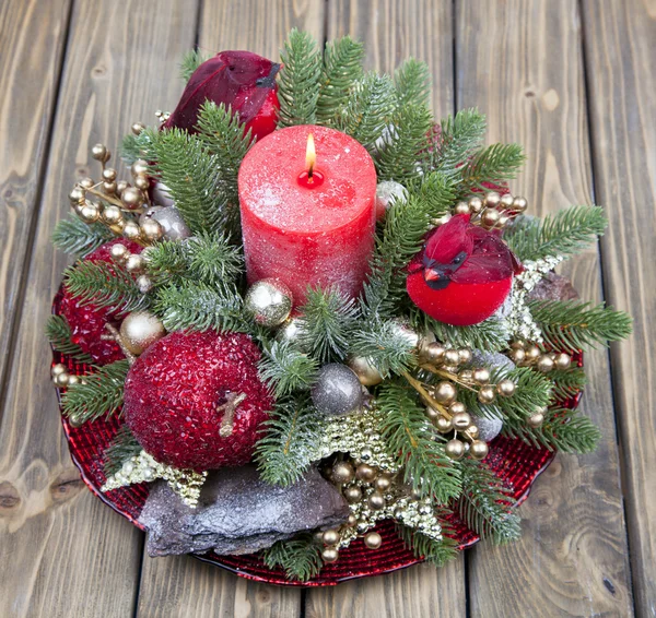 Decoraciones navideñas tradicionales de árboles de Navidad — Foto de Stock