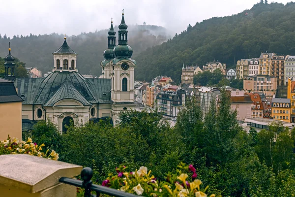 Karlovy Vary in augustus — Stockfoto