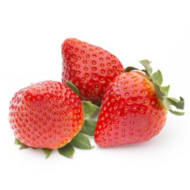 Beyaz arka planda çilek.