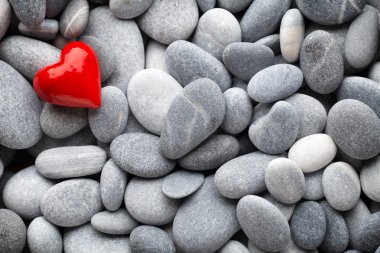 Kaplıca taşlarının kırmızı kalbi.