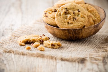 Kurabiye. Çilek ve beyaz çikolata dolgulu kurabiye.