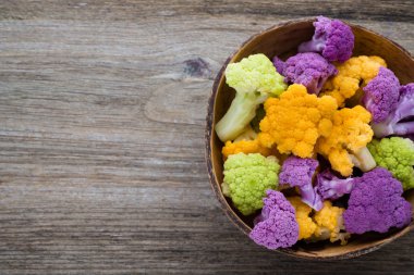 Karnabahar. Gökkuşağı Eko ahşap tablo.