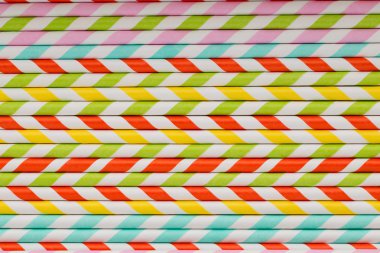 Smoothie için renkli pipetler.