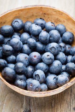 Balkabağı. Gri arka plan üzerinde Pupkin dilimleri.