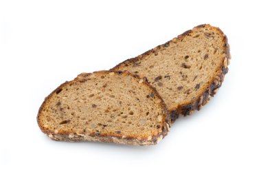 Beyaz arkaplanda izole edilmiş çavdar ekmeği.