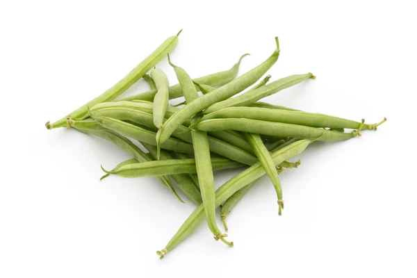 Haricots verts isolés sur un fond blanc. — Photo