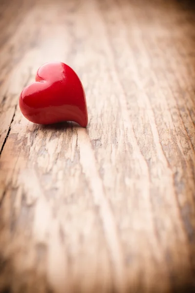 Heart. Heart on a wooden background. Vintage style. — Stock Photo, Image