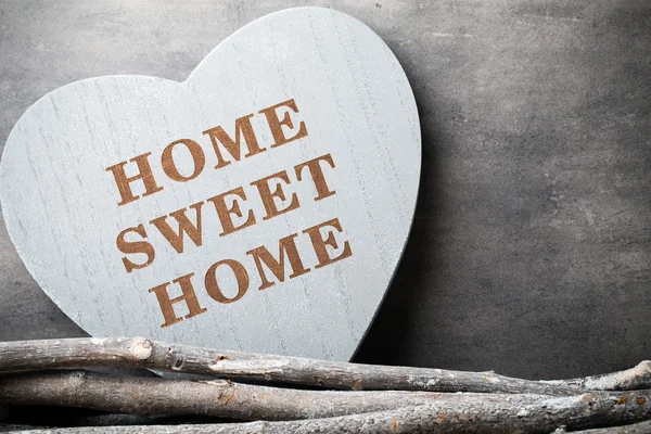 Otthon. Édes otthon. Belső dekoráció. Rusztikus szív. — Stock Fotó