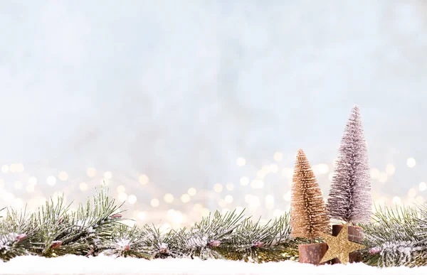 Різдвяний Фон Деревом Розмитими Блискучими Вогнями — стокове фото