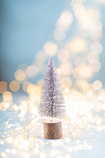 Kerst Sparren Met Boom Wazig Glanzende Lichten — Stockfoto