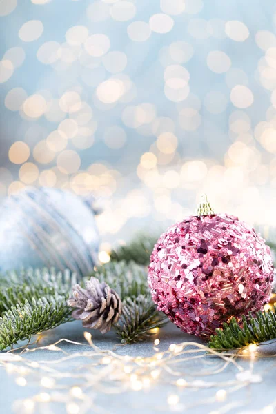 Abeto Navidad Con Bola Luces Brillantes Borrosas — Foto de Stock