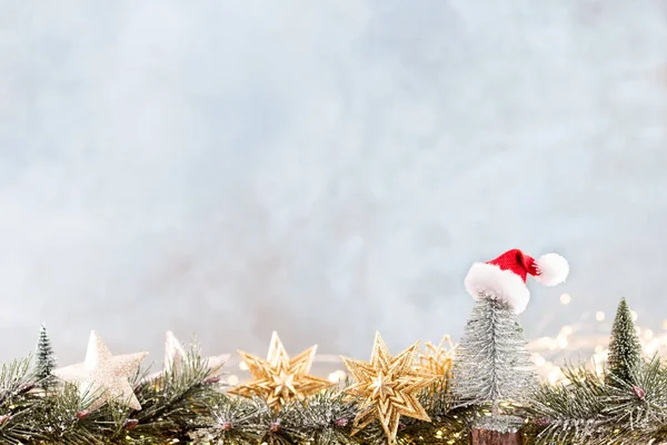 Sfondo Natalizio Con Albero Luci Sfocate Lucenti — Foto Stock