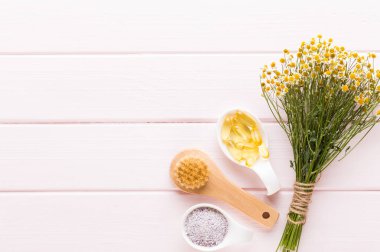 Spa aromaterapi kozmetik ürünler konsepti, metin için bir arkaplan, düzlük, yukarıdan görünüm.