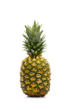 Beyaz arka planda izole edilmiş ananas.