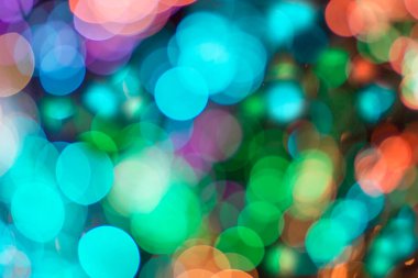 Renkli odaklanmış ışıklar arka planda. Soyut bokeh ışıkları .