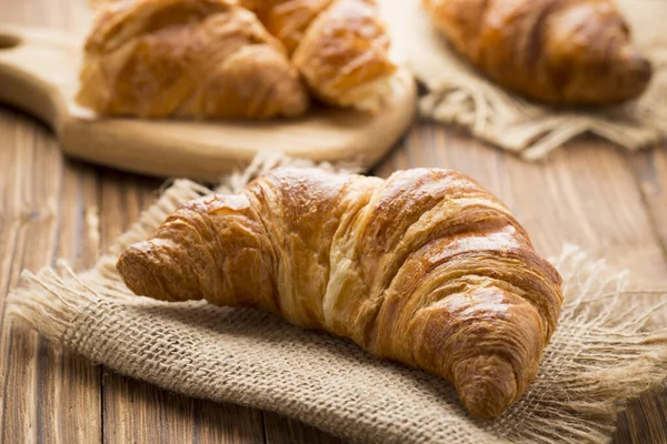 Frissen Sült Vajas Croissant Stúdió Fotó — Stock Fotó