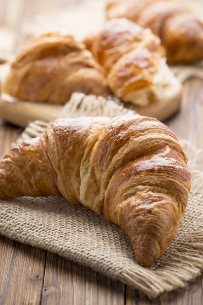 Frissen Sült Vajas Croissant Stúdió Fotó — Stock Fotó