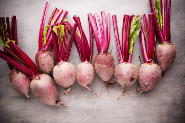 Yeni pancar hasadı. Durgun hayat.