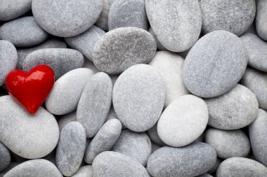 Kaplıca taşlarının kırmızı kalbi.