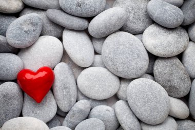 Kaplıca taşlarının kırmızı kalbi.