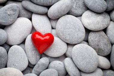 Kaplıca taşlarının kırmızı kalbi.