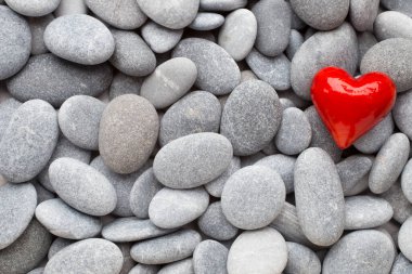 Kaplıca taşlarının kırmızı kalbi.